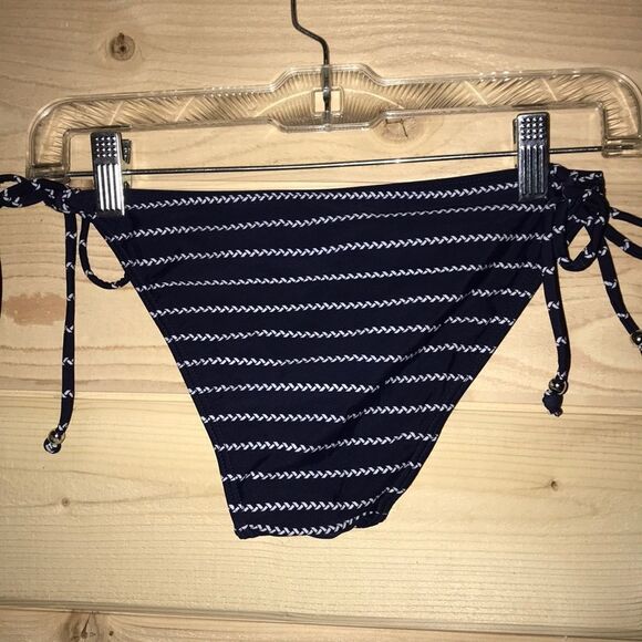 Want Bikini‎ Bottoms - Picture 5 of 8